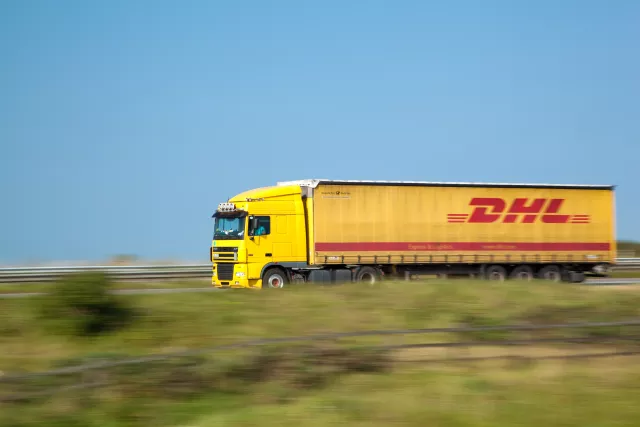dhl_truck_image
