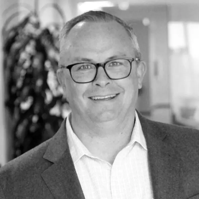 Leadership Headshot - Earne Bentley
