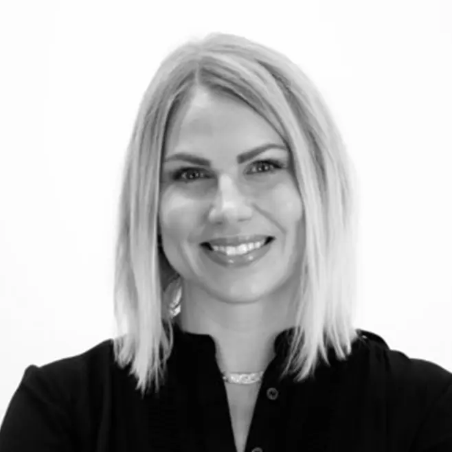 Leadership Headshot - Rhiannon